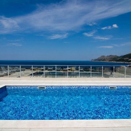 Sea Star Apartment Dobra Voda Ngoại thất bức ảnh