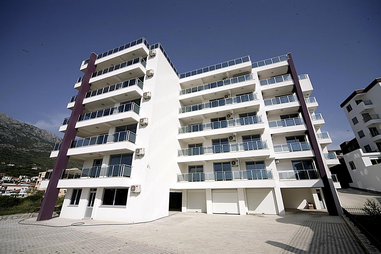 Sea Star Apartment Dobra Voda Ngoại thất bức ảnh