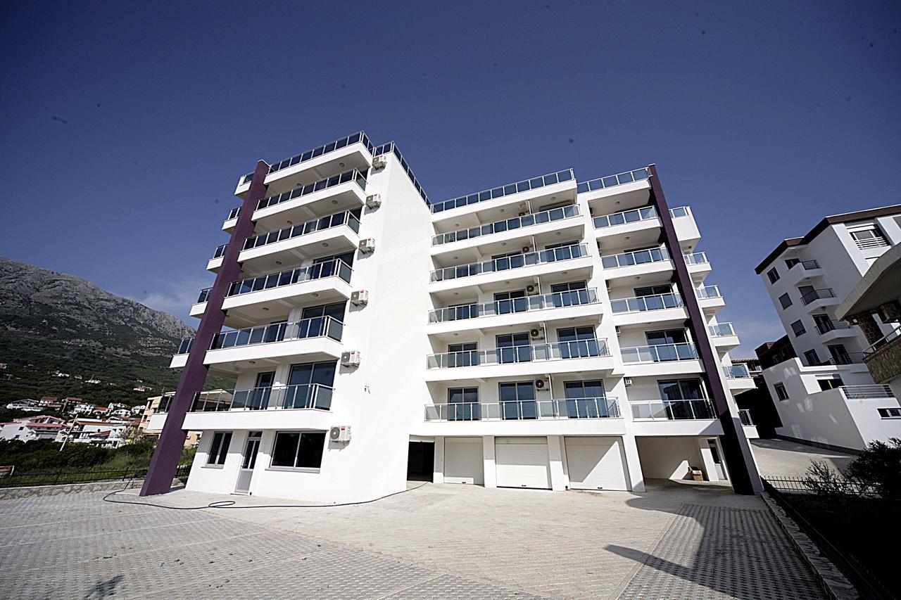 Sea Star Apartment Dobra Voda Ngoại thất bức ảnh