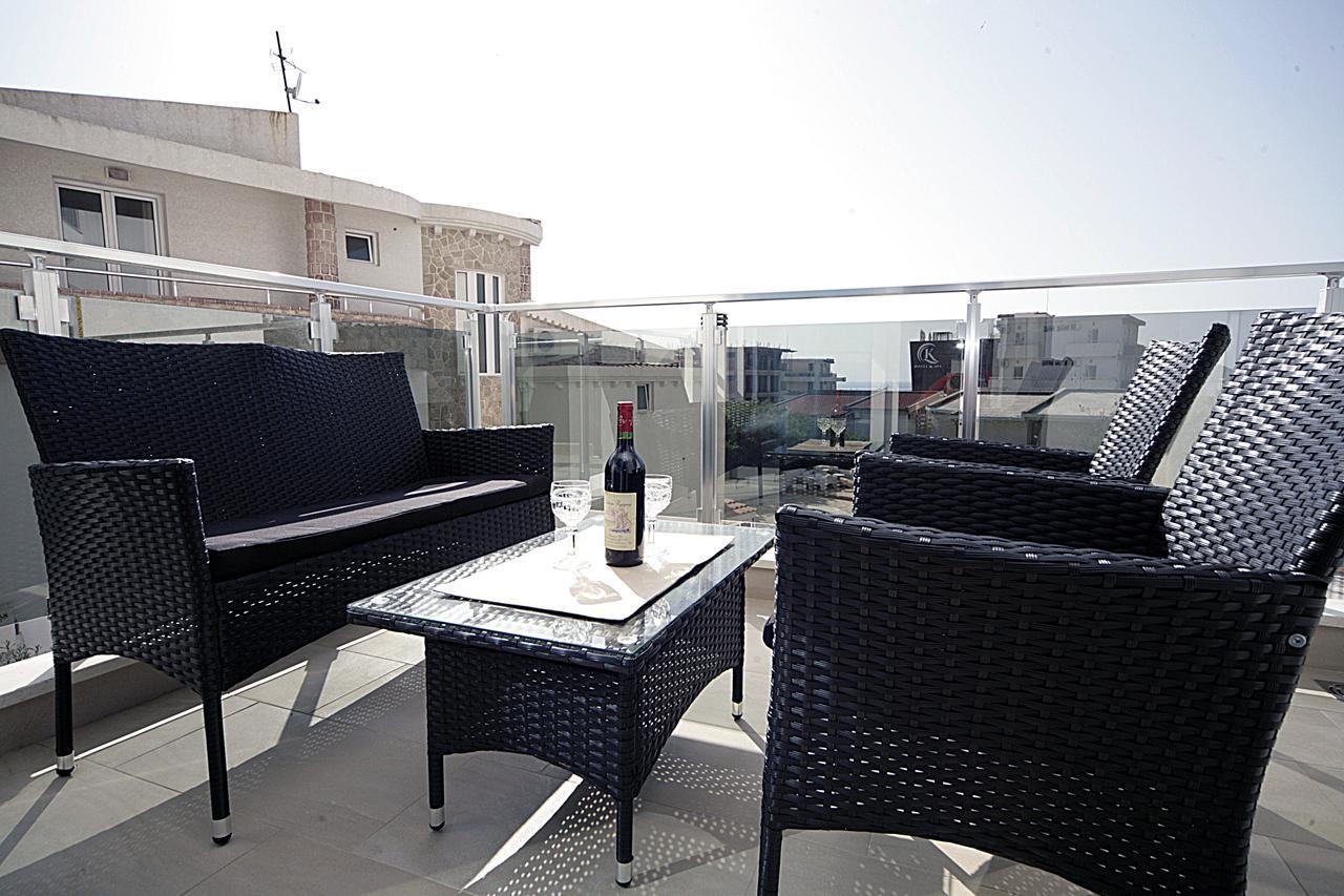 Sea Star Apartment Dobra Voda Ngoại thất bức ảnh